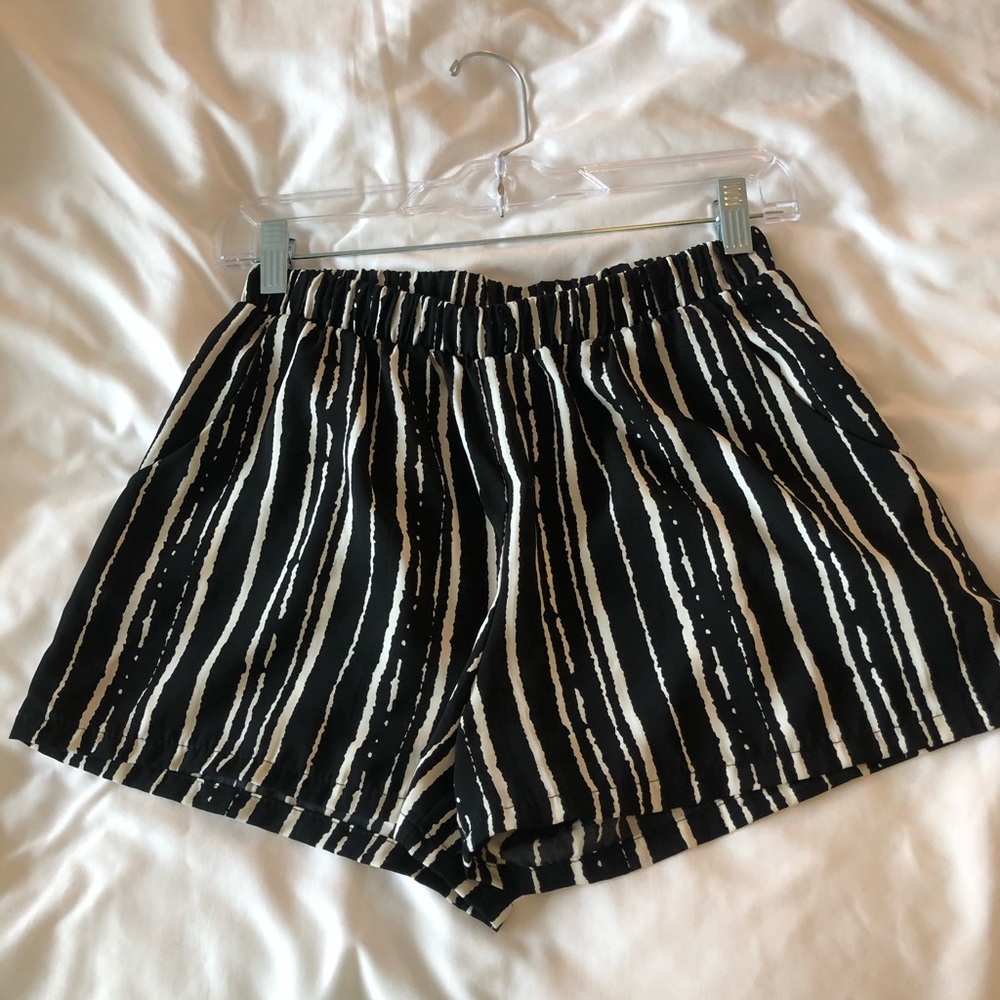 Black and white patterned shorts
